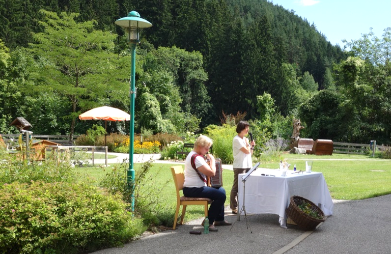 September:     Erntedankfest 